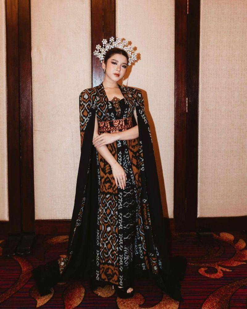 instagram.com/tiaraandini